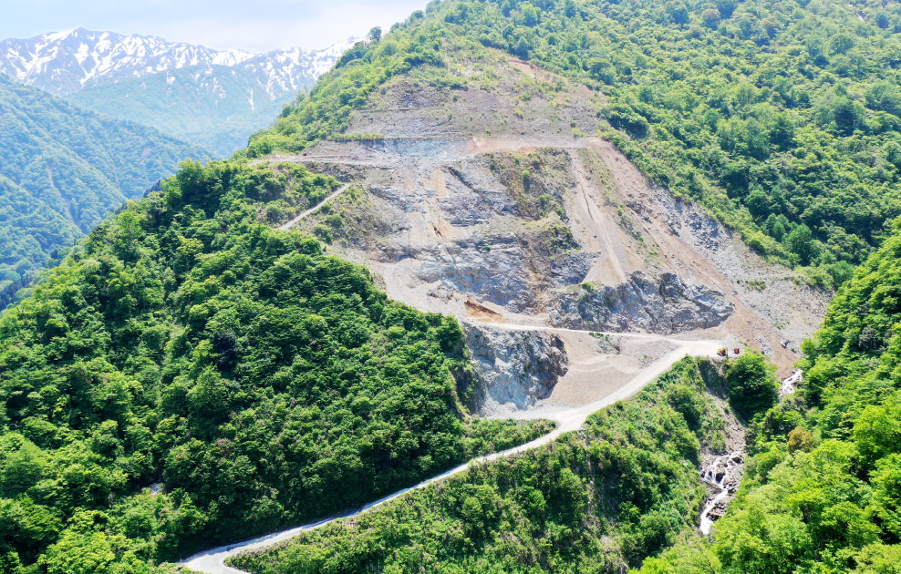 由谷石（よしたんいし）　採石場　富山県朝日町大平　糸魚川市 Dacite