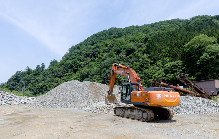 由谷石（よしたんいし）　ガーデニング　庭石　外構　エクステリア デイサイト　Dacite　安山岩